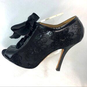 Badgley Mischka Black Olaf Lace Size 9 Peep toe Bootie